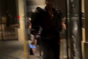 太辣.......眼睛！湖人名宿魔术师约翰逊之子EJ约翰逊