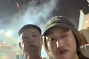 瞧把小七愁的：压力大的朋友们，看看勇士这边 ....